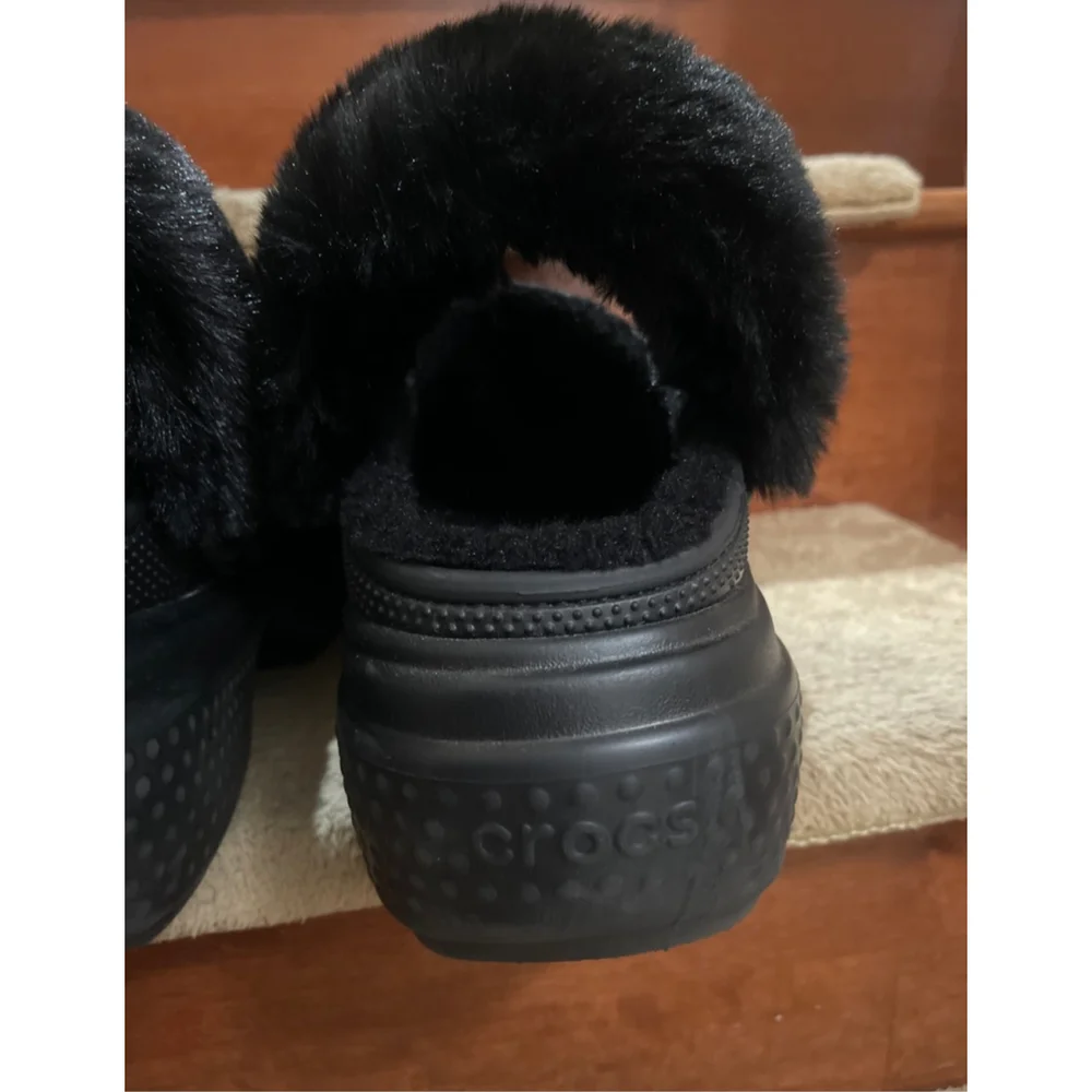 NWOT Crocs Stomp Quilted Black Faux Fur Lined Platform Mules & Clogs Men Size 12